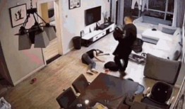 真实爆料监狱打人视频,打人视频揭露惊人内幕