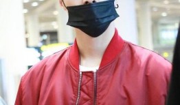 张艺兴机场最新爆料,揭秘明星私生活瞬间